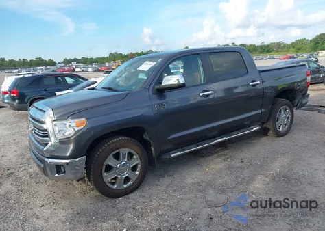 2016 Toyota Tundra Crewmax 1794/Platinum z USA, uszkodzony, nr VIN 5TFGW5F15GX206832